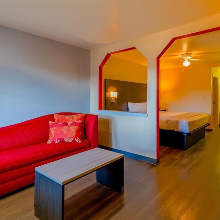 OYO Hotel Yoakum West Buitenkant foto