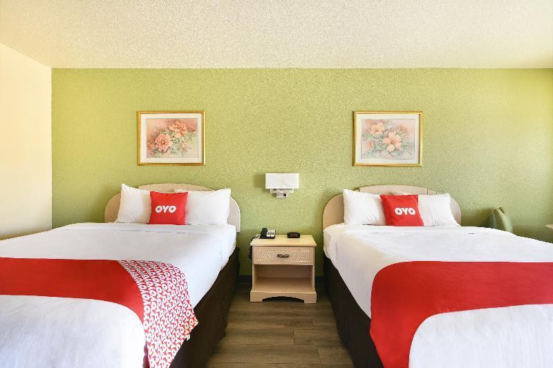 OYO Hotel Yoakum West Buitenkant foto