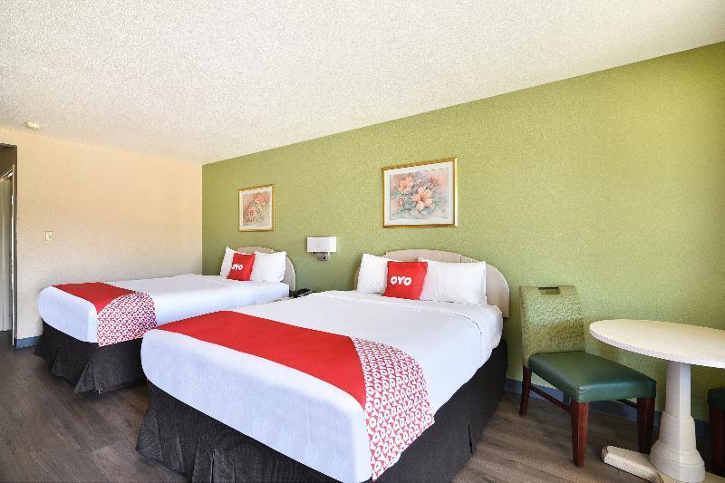 OYO Hotel Yoakum West Buitenkant foto