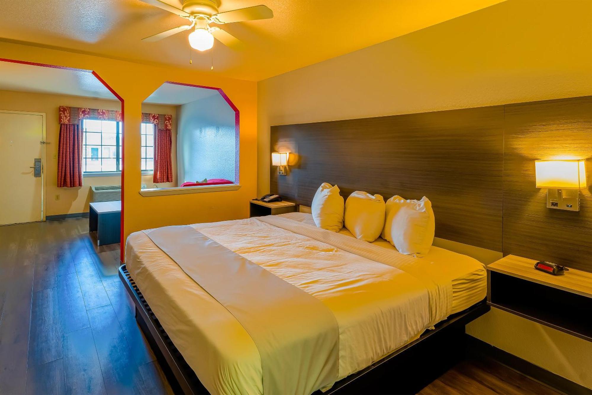 OYO Hotel Yoakum West Buitenkant foto