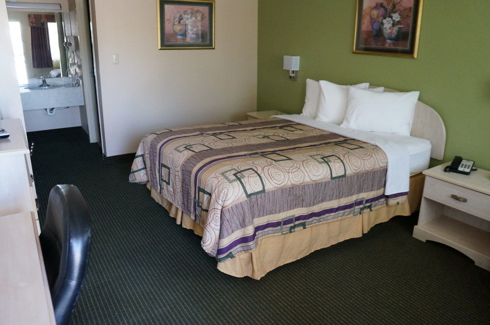 OYO Hotel Yoakum West Buitenkant foto
